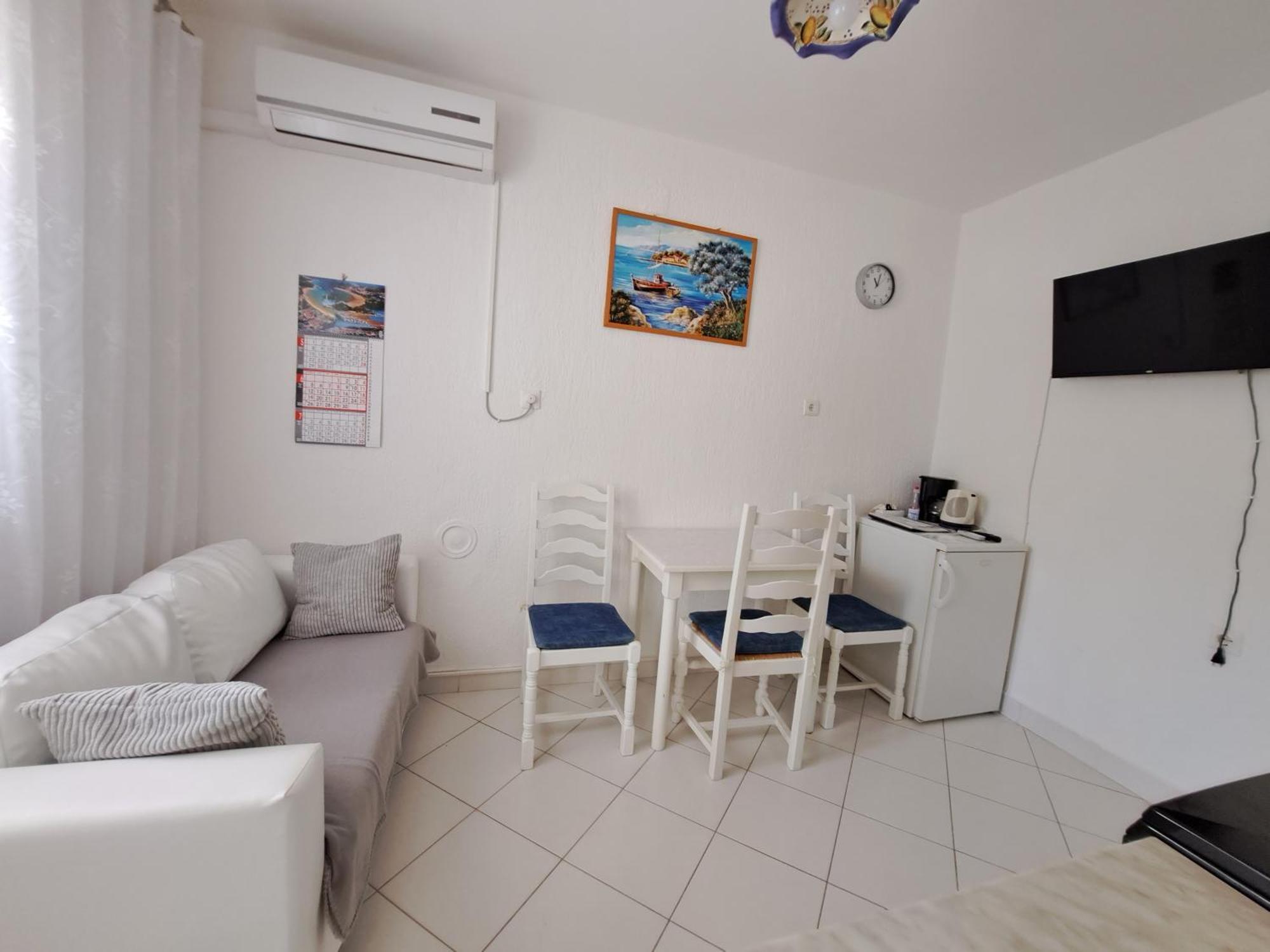 Apartmani Ana-Lora Lopar Eksteriør billede